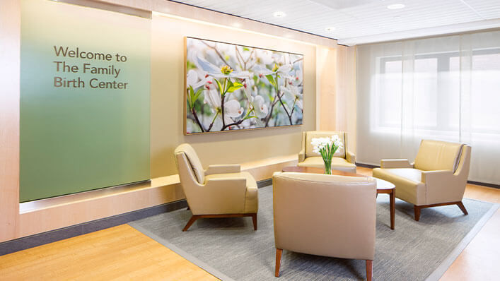 Methodist Hospital Family Birth Center entry and lobby