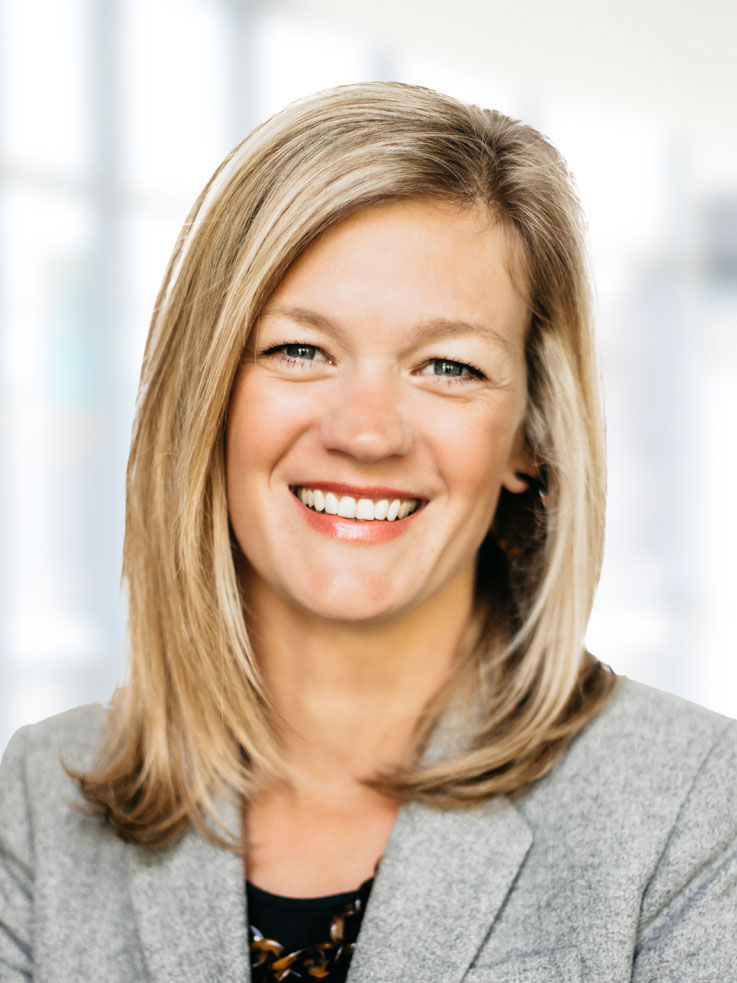 Headshot of Sarah Karlgaard.